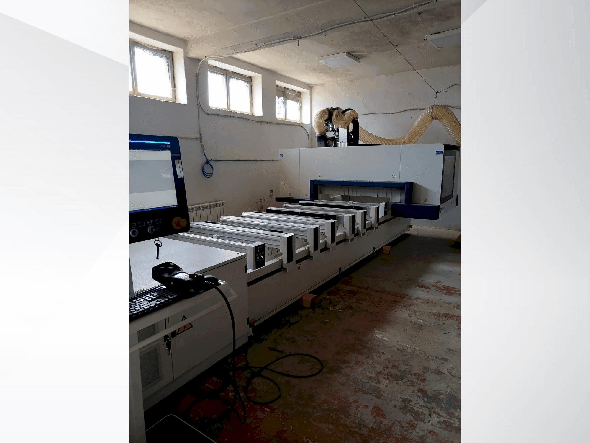 Makine  SCM Morbidelli M100 - Önden görünüm