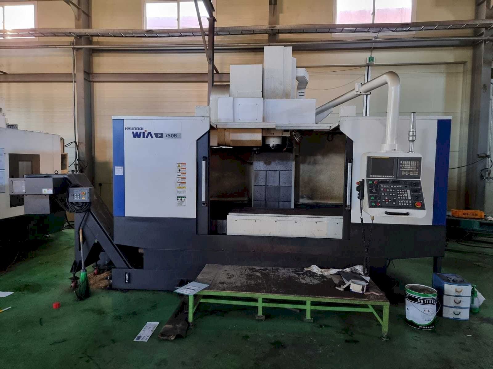 Makine  Hyundai Wia F750B - Önden görünüm