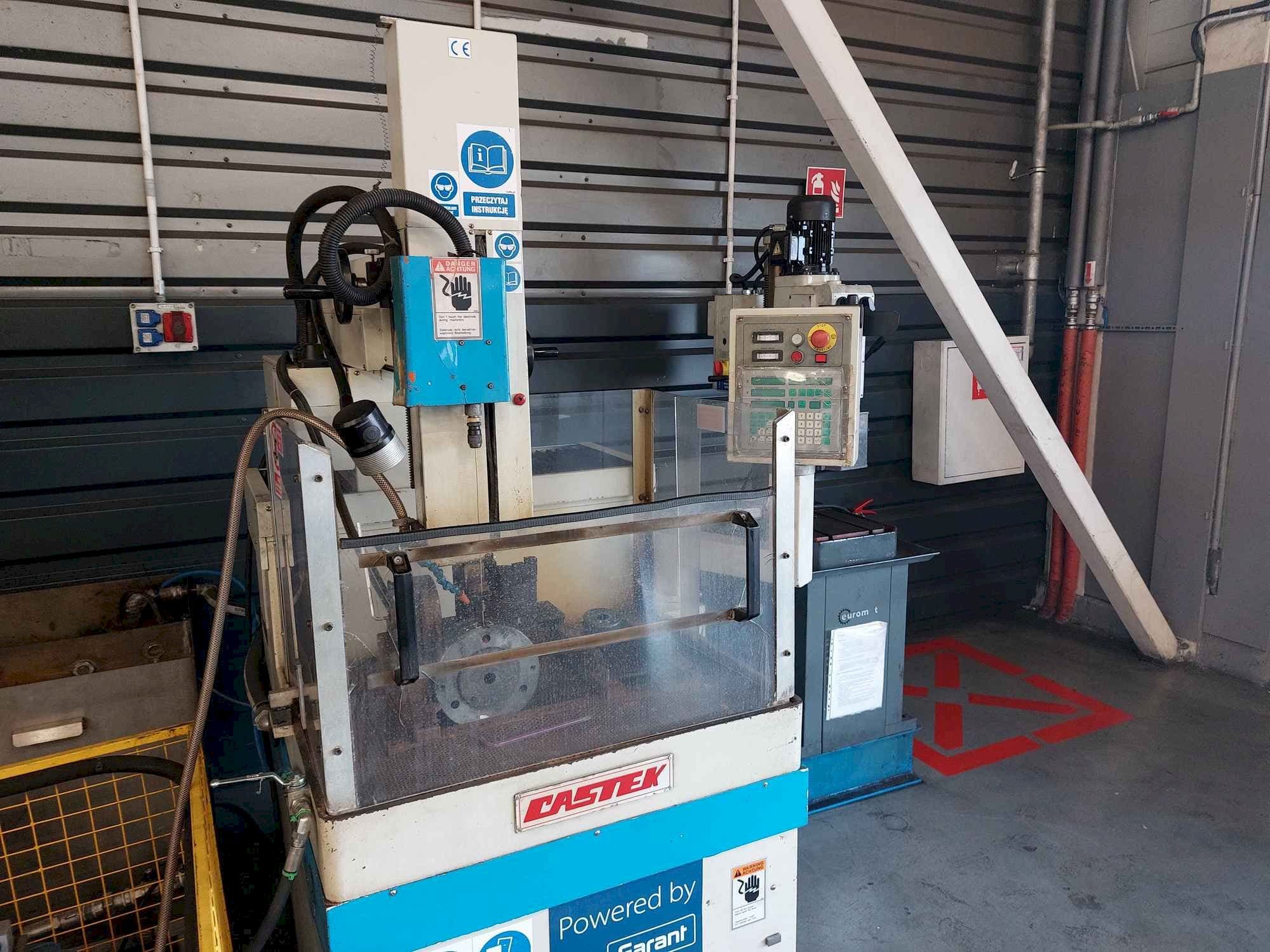 Makine  CASTEK SD5030CE - Önden görünüm