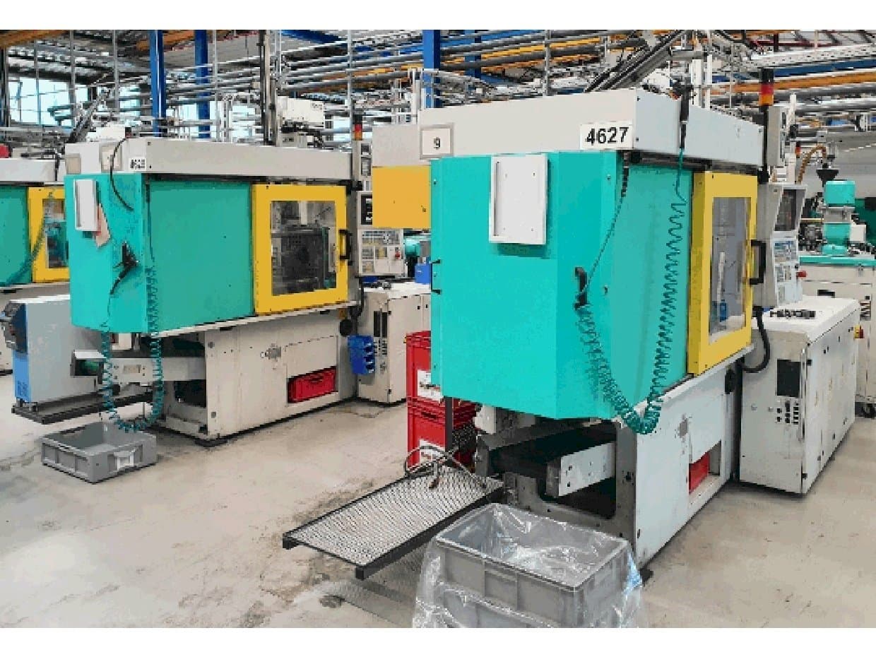 Makine  Arburg 320 C 600-250 - Sol taraftaki görüntü