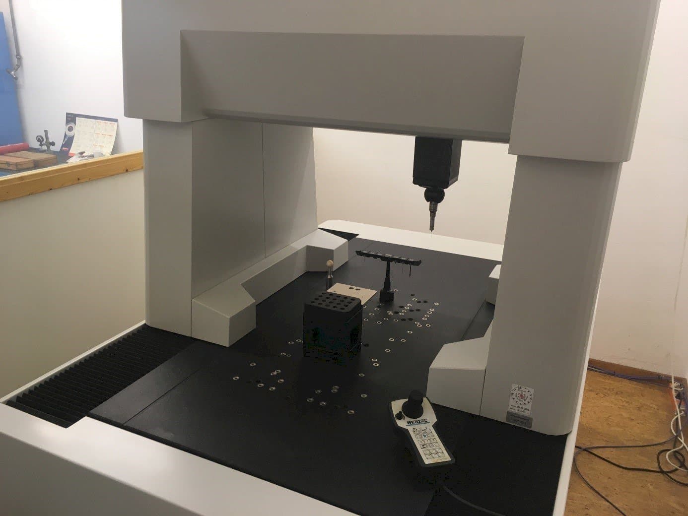 Makine  EROWA PreSet Qi - Önden görünüm