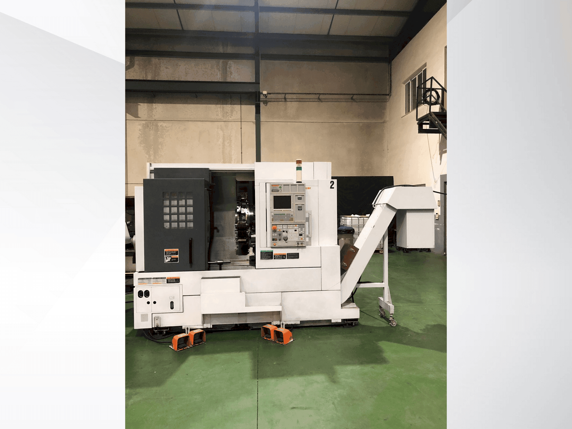 Makine  MORI SEIKI NL2000SY - Önden görünüm