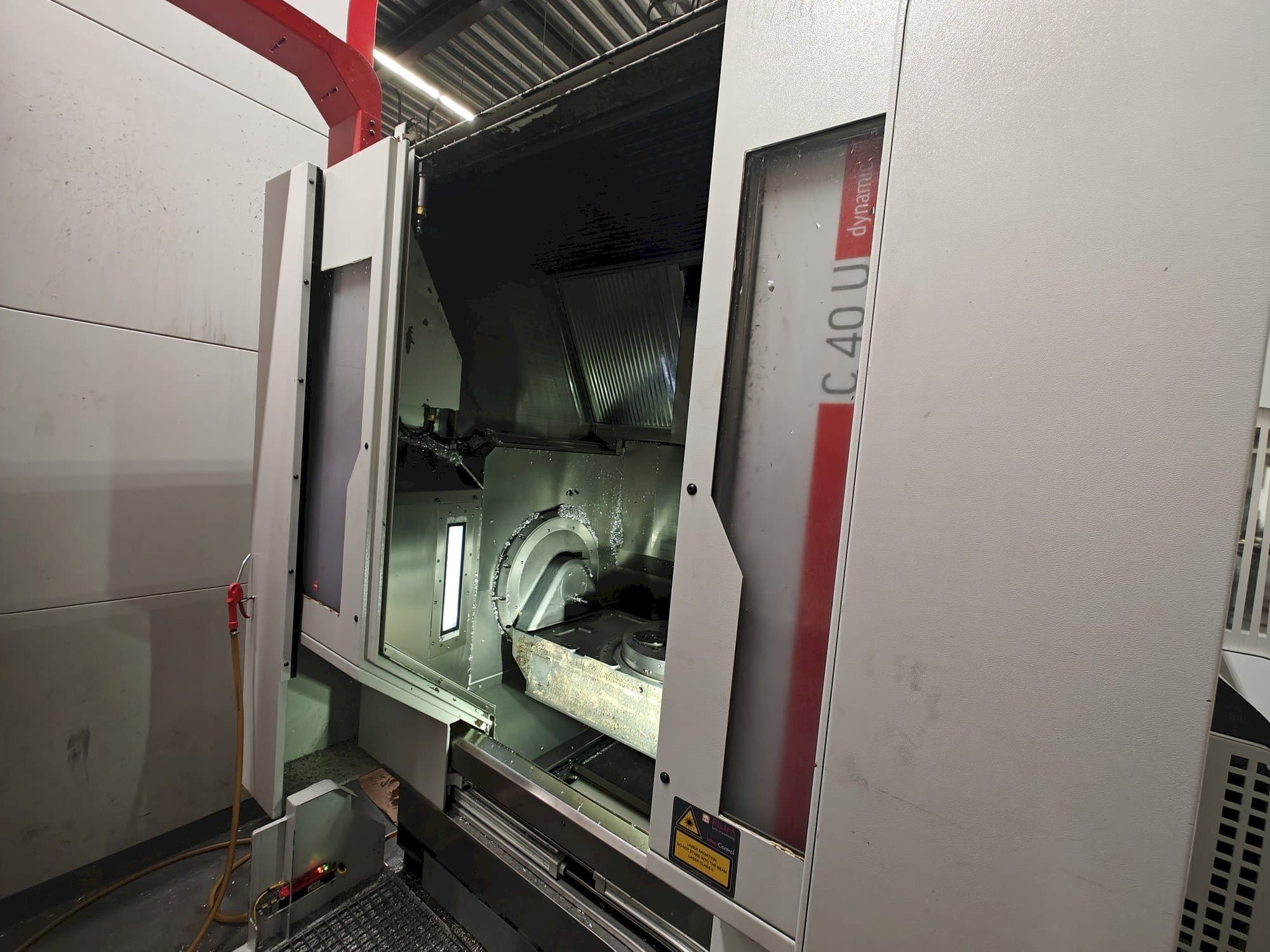 Makine  HERMLE C 40 U - Önden görünüm