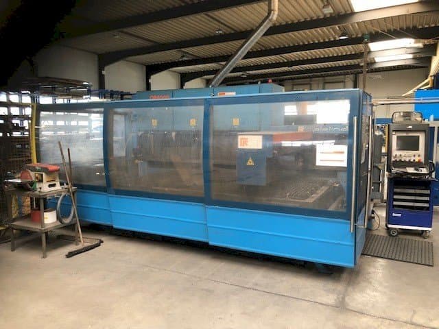 Makine  Prima Industrie Platino 1530 - Önden görünüm