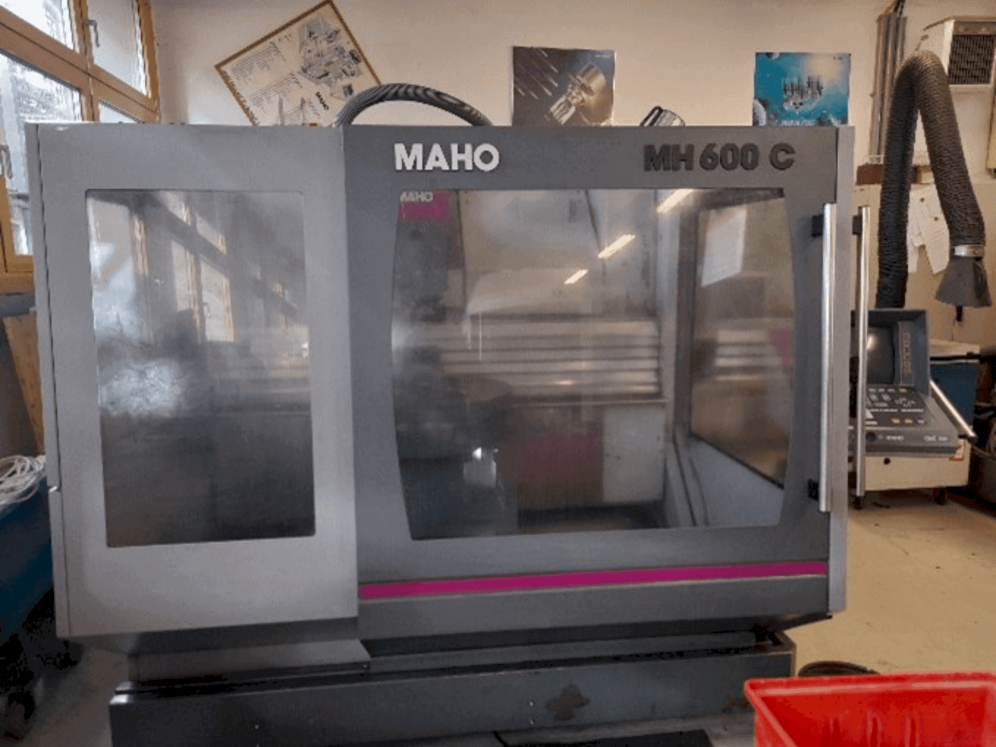 Makine  MAHO MH 600 C - Önden görünüm