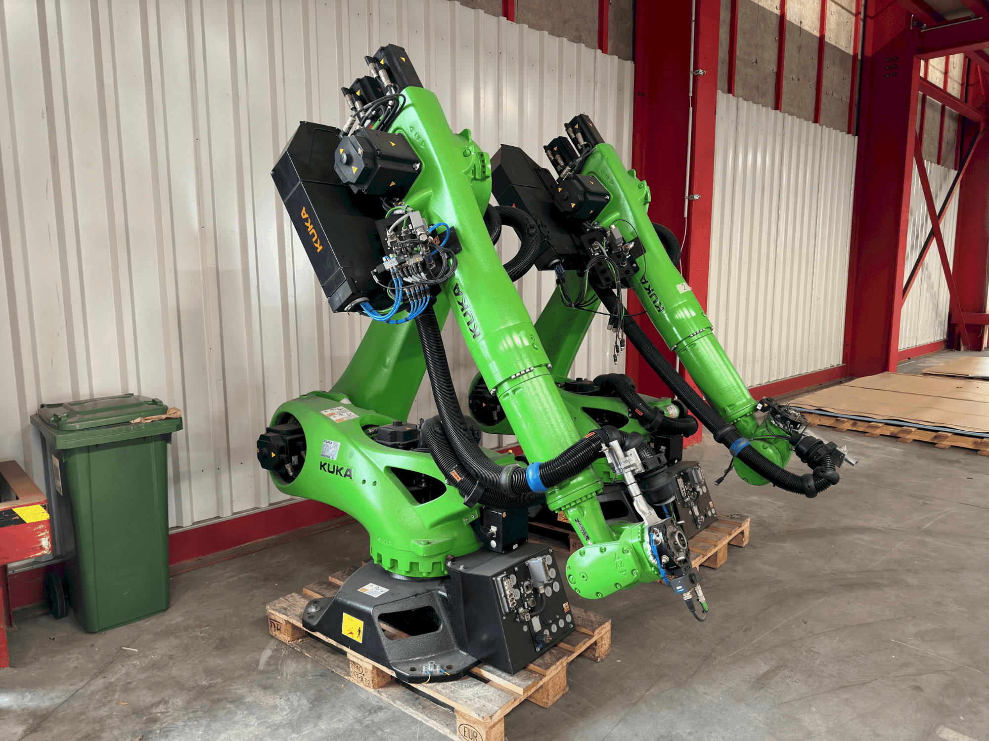 Makine  KUKA KR 90 R3700 prime K - Önden görünüm