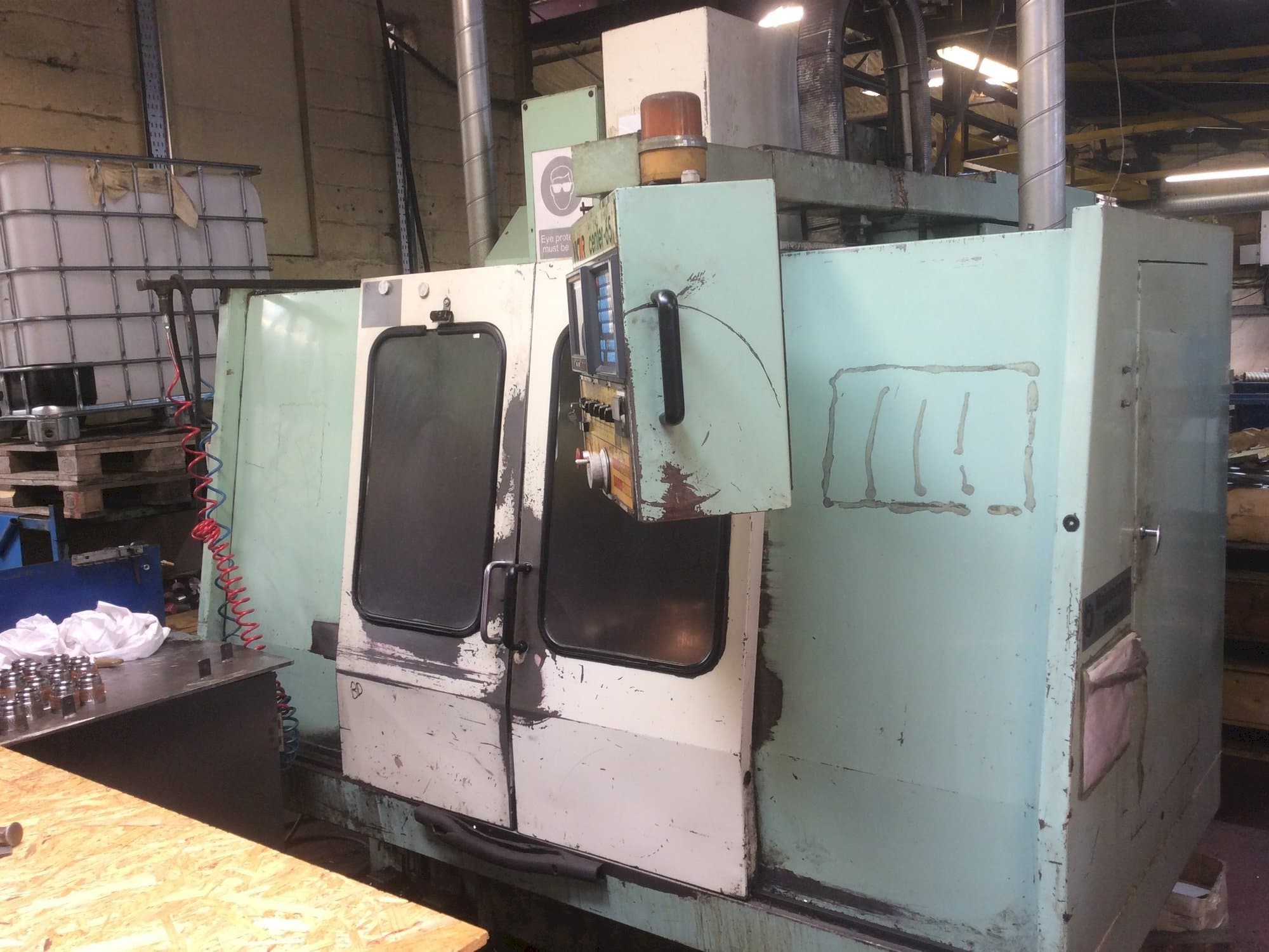 Makine  Victor V Center-65 - Önden görünüm