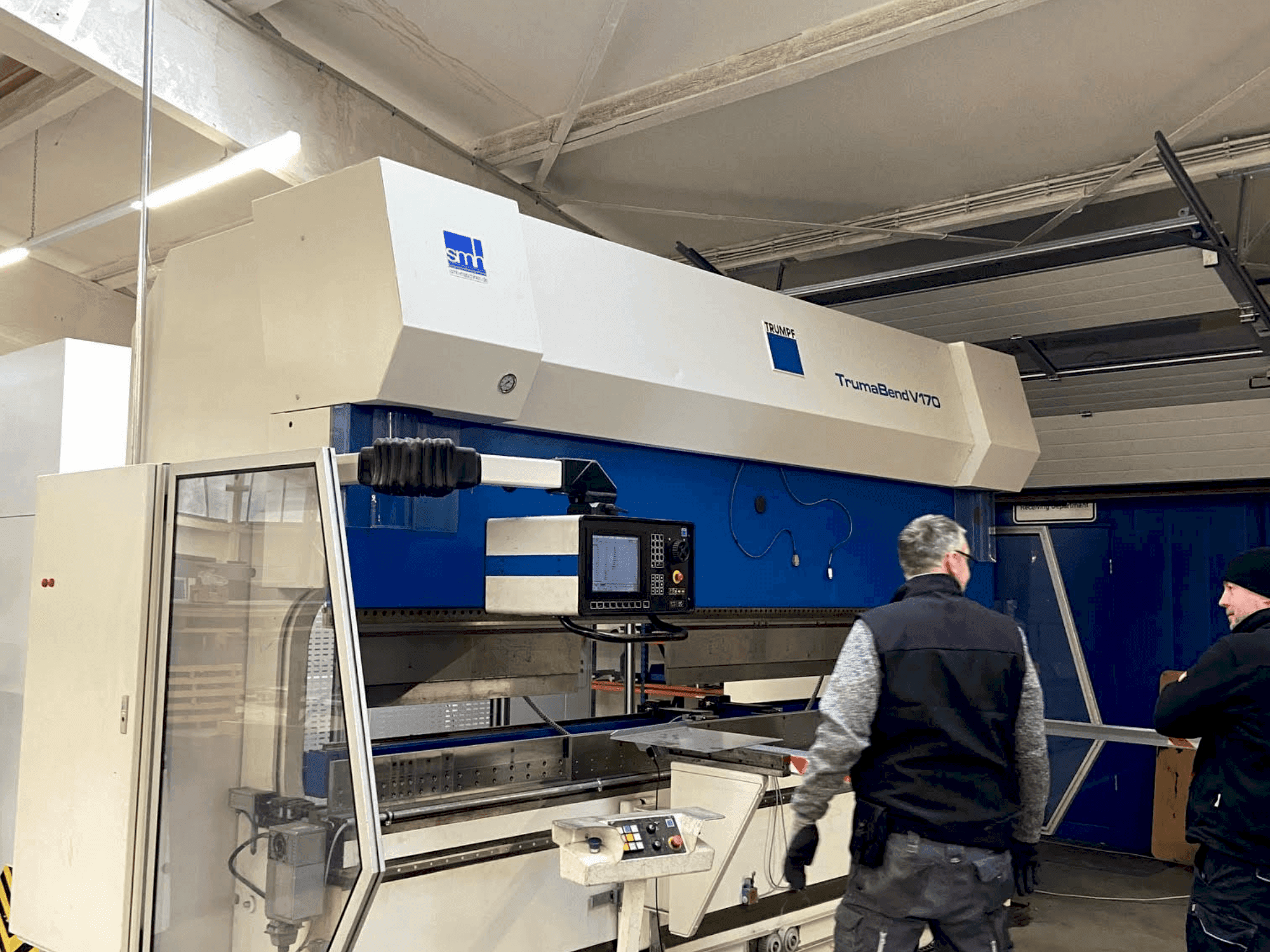 Makine  TRUMPF TrumaBend V170 - Önden görünüm