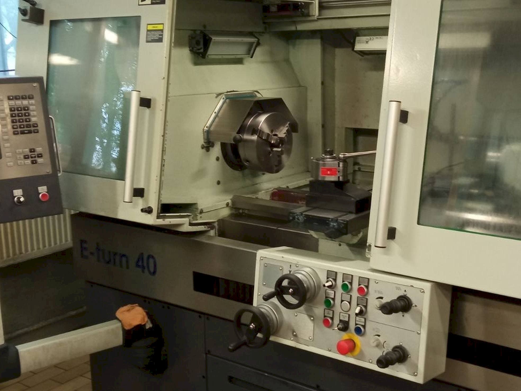 Makine  Avia									 E-turn 40 - Önden görünüm