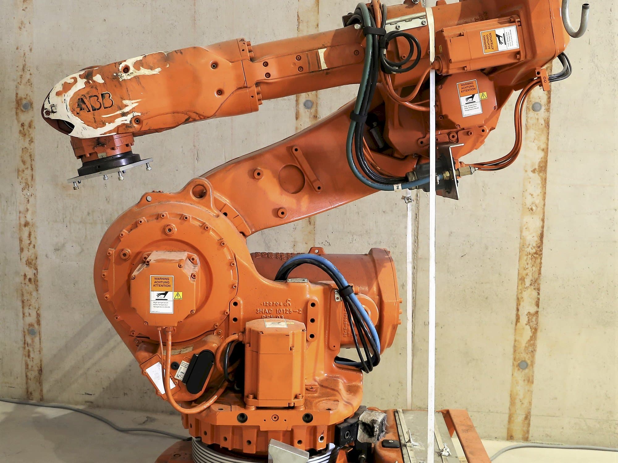 Makine  ABB - Önden görünüm 6600