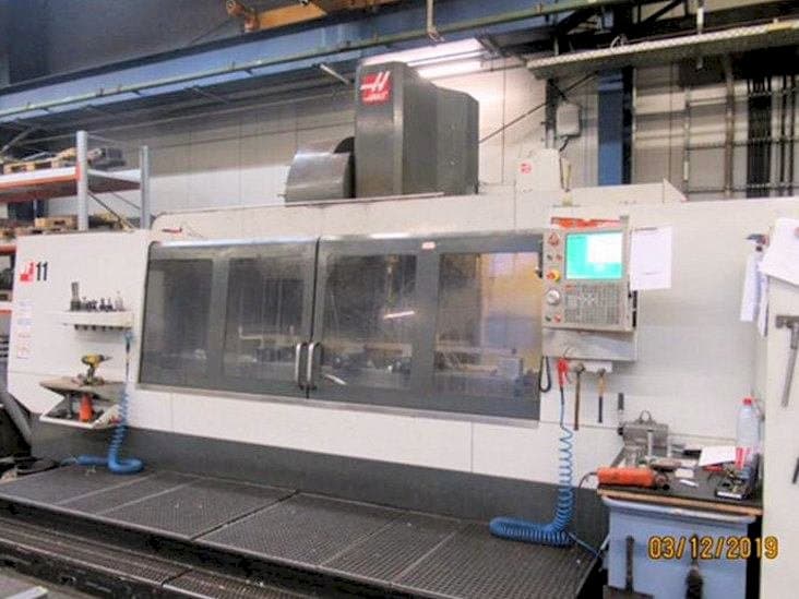 Makine  HAAS VF-11/50 - Önden görünüm