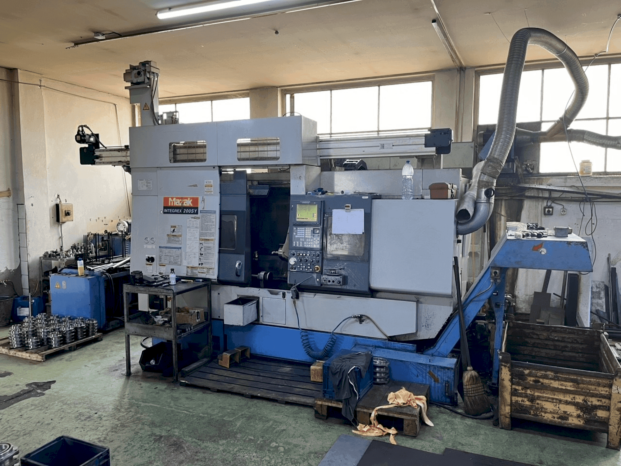 Makine  Mazak Integrex 200SY (1999) - Önden görünüm
