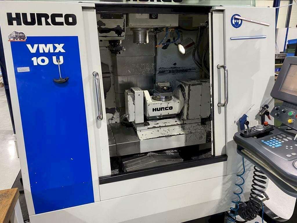 Makine  Hurco VMX 10 U 5 - Önden görünüm