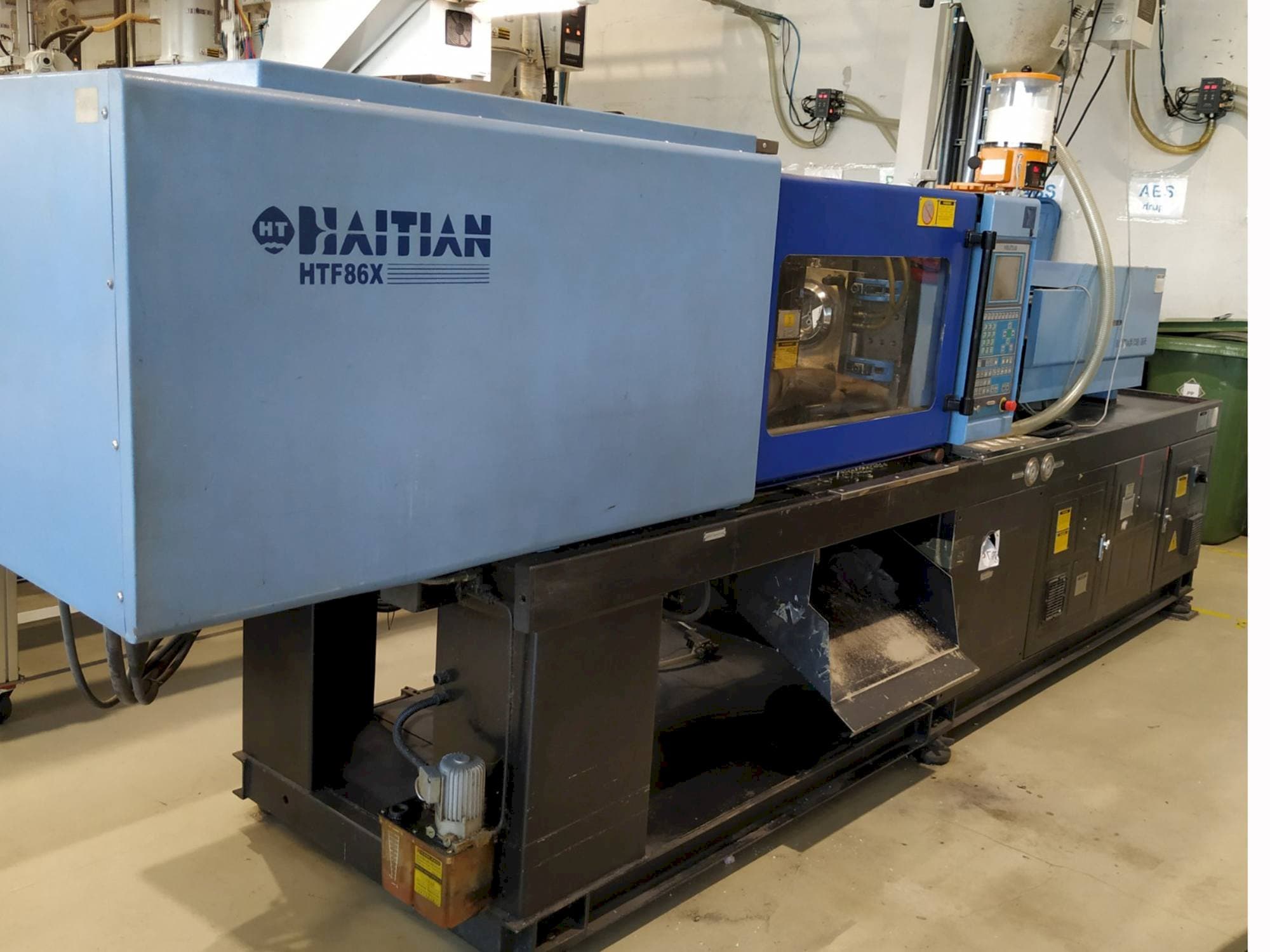 Makine  HAITIAN HTF86X - Sol taraftaki görüntü