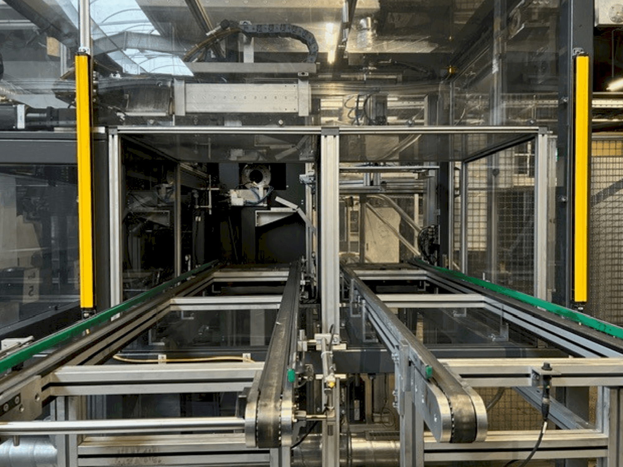 Makine  KOMAGE S 50 4E CNC - Önden görünüm