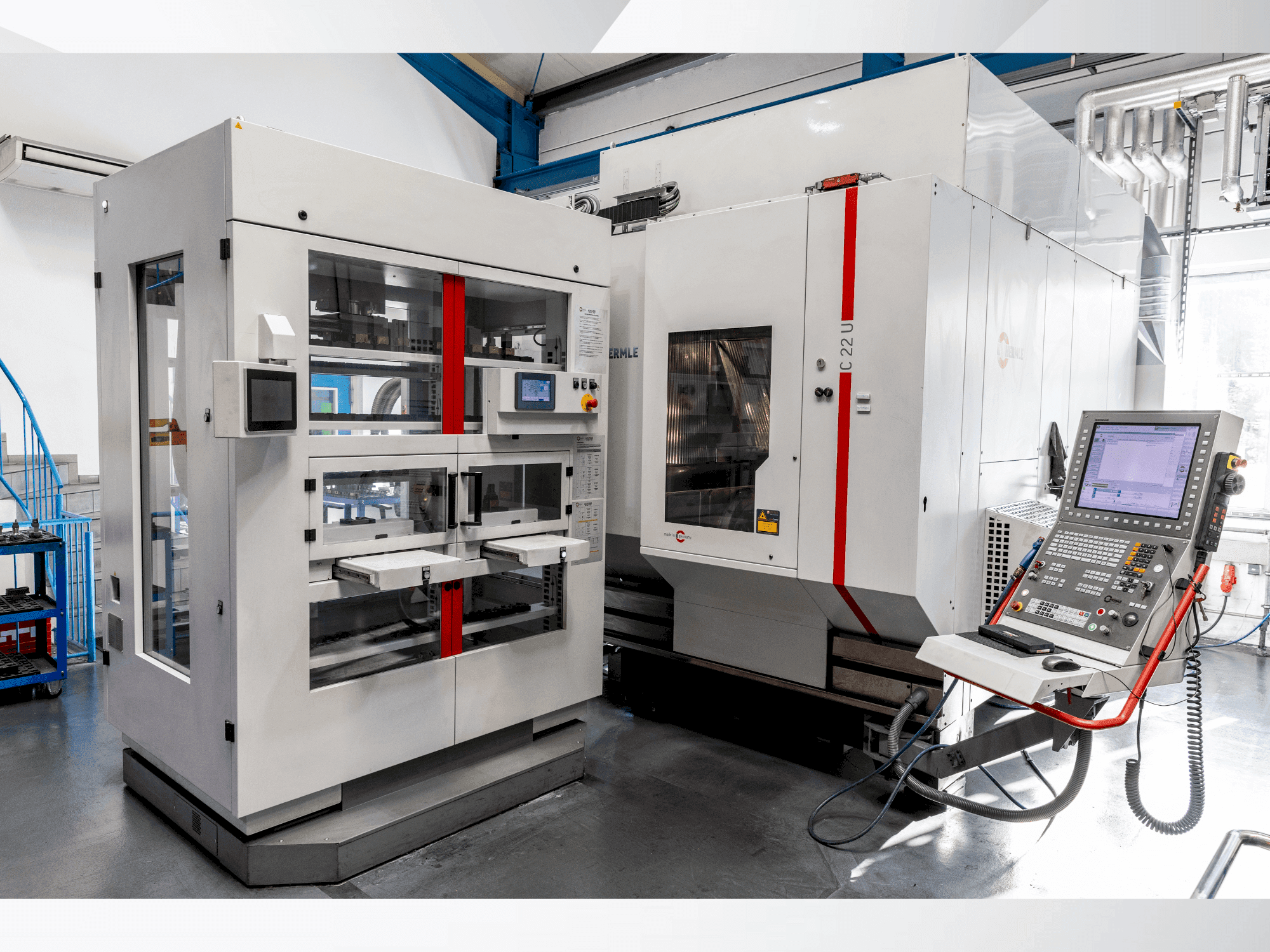 Makine  HERMLE C22 with handling system IH30 - Önden görünüm