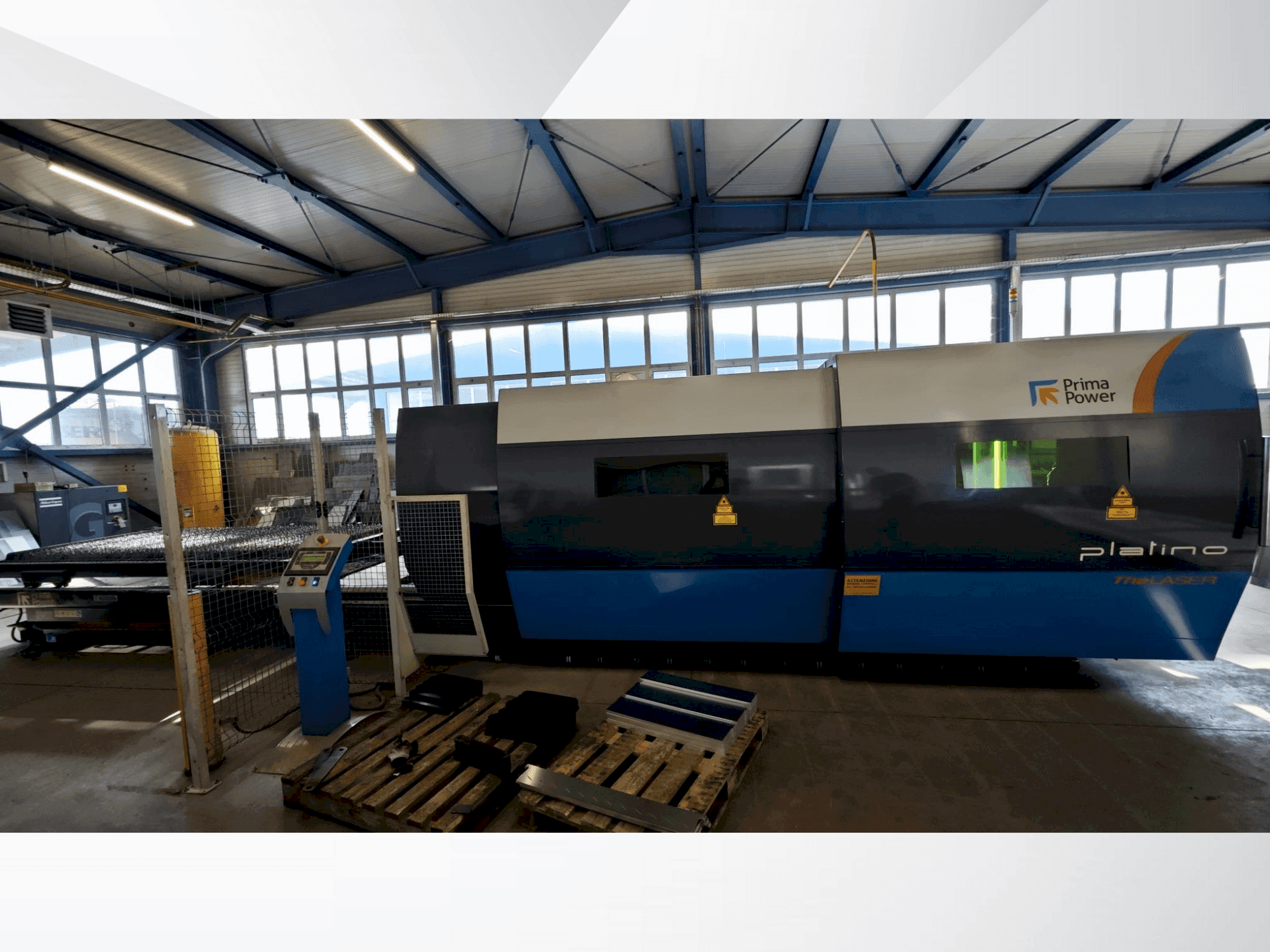 Makine  Prima Power PLATINO FIBER - Önden görünüm