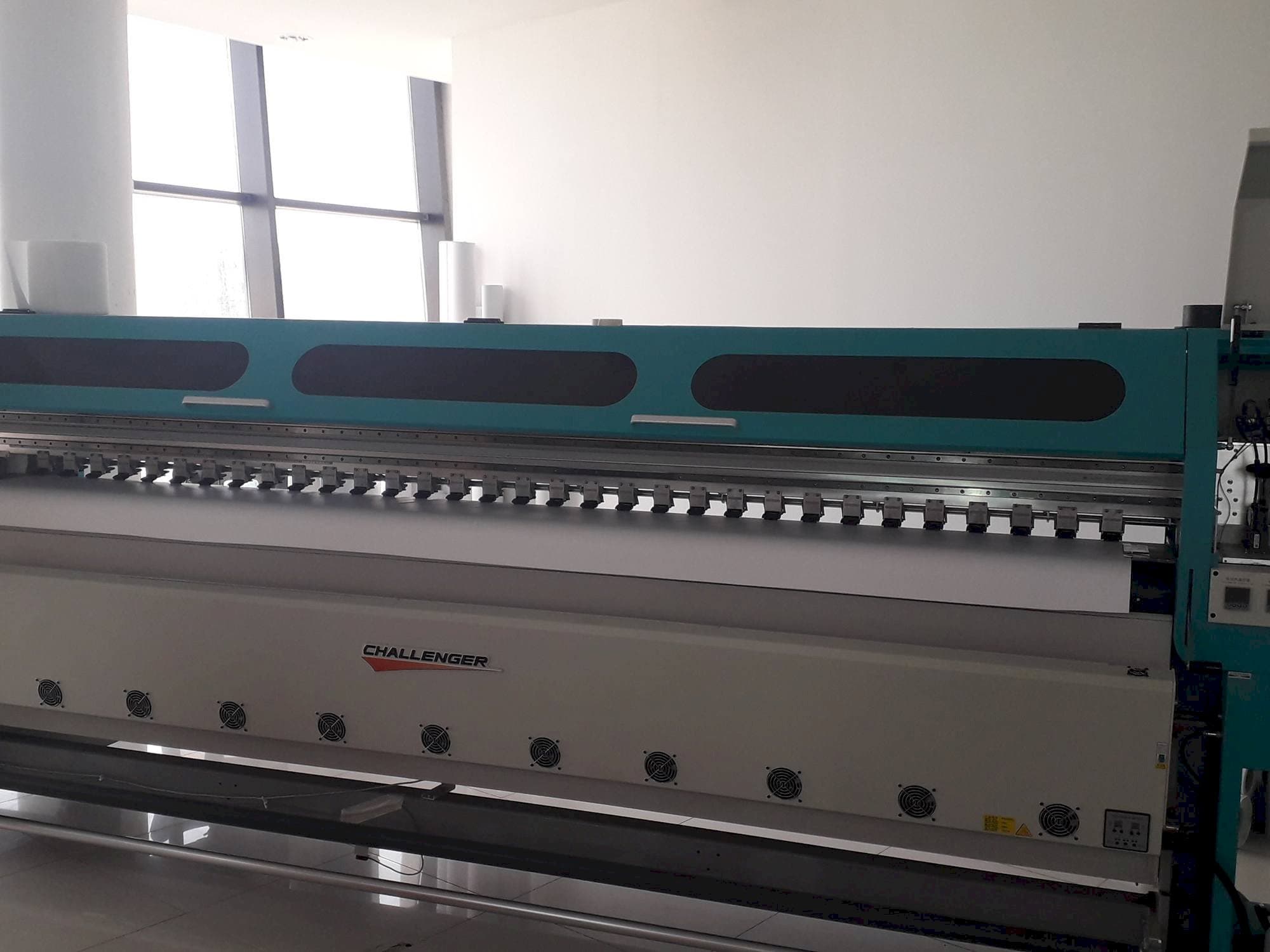 Makine  Challenger FY-3200AT Plus-H4 - Önden görünüm