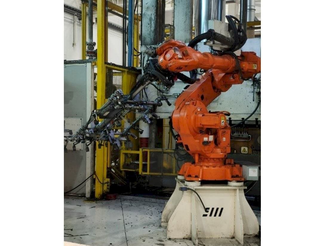 Makine  ABB IRB 6640-185/2.8 - Önden görünüm