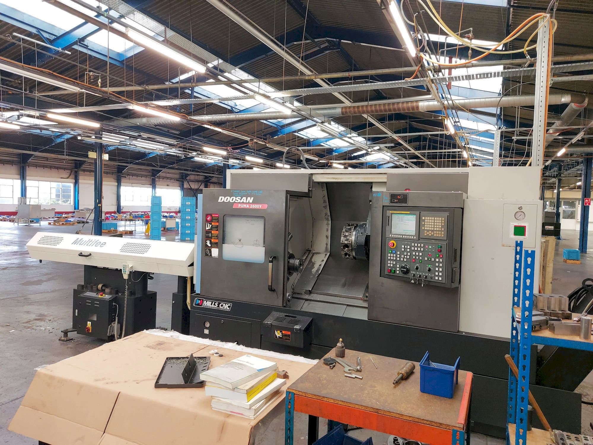 Makine  Doosan Puma 2600Y - Önden görünüm