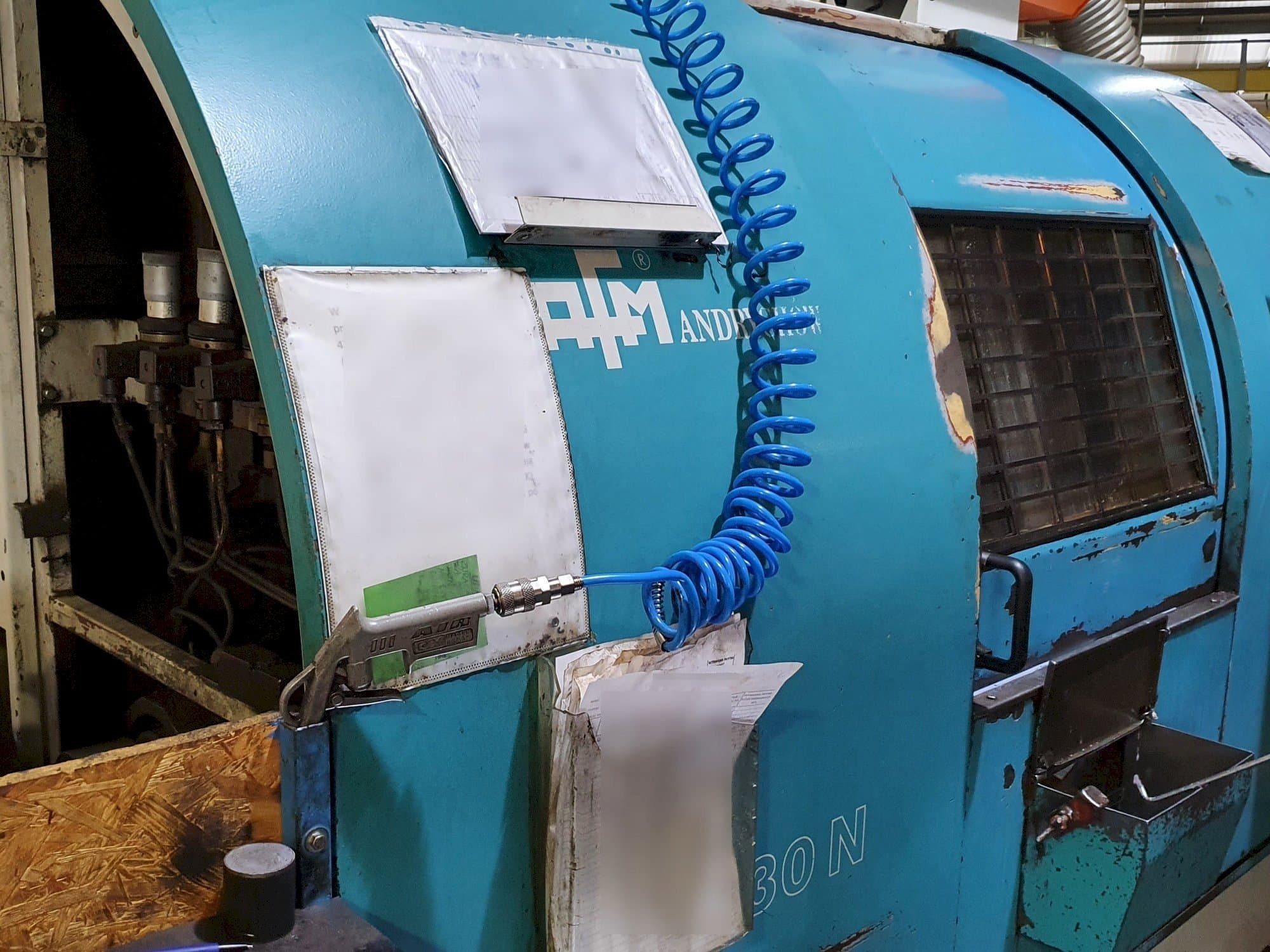 Makine  AFM TAE-30N - Önden görünüm