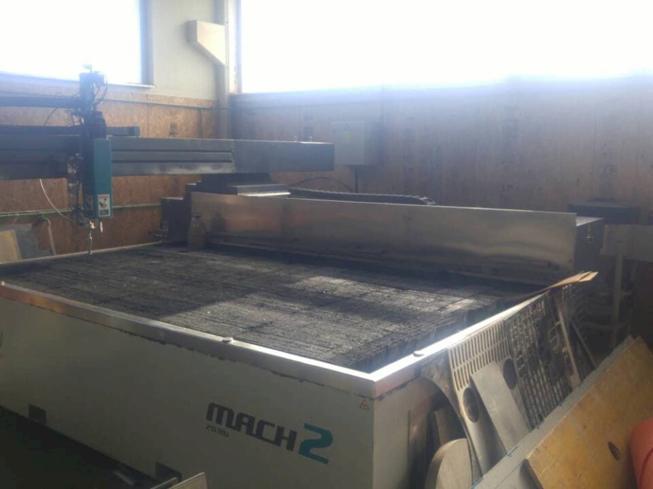 Makine  Flow Mach2-3120b - Önden görünüm