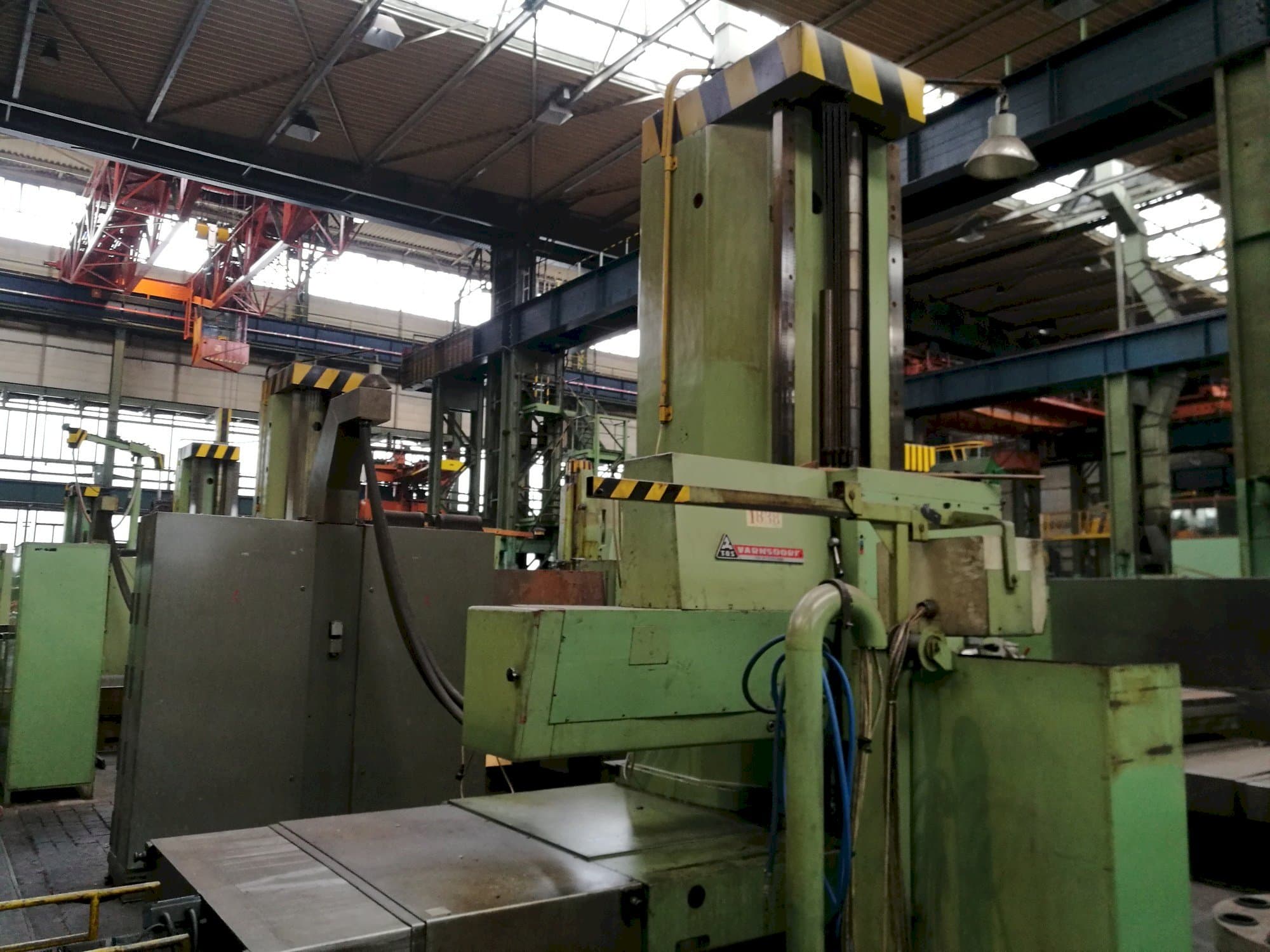 Makine  TOS WHN 13 - Önden görünüm