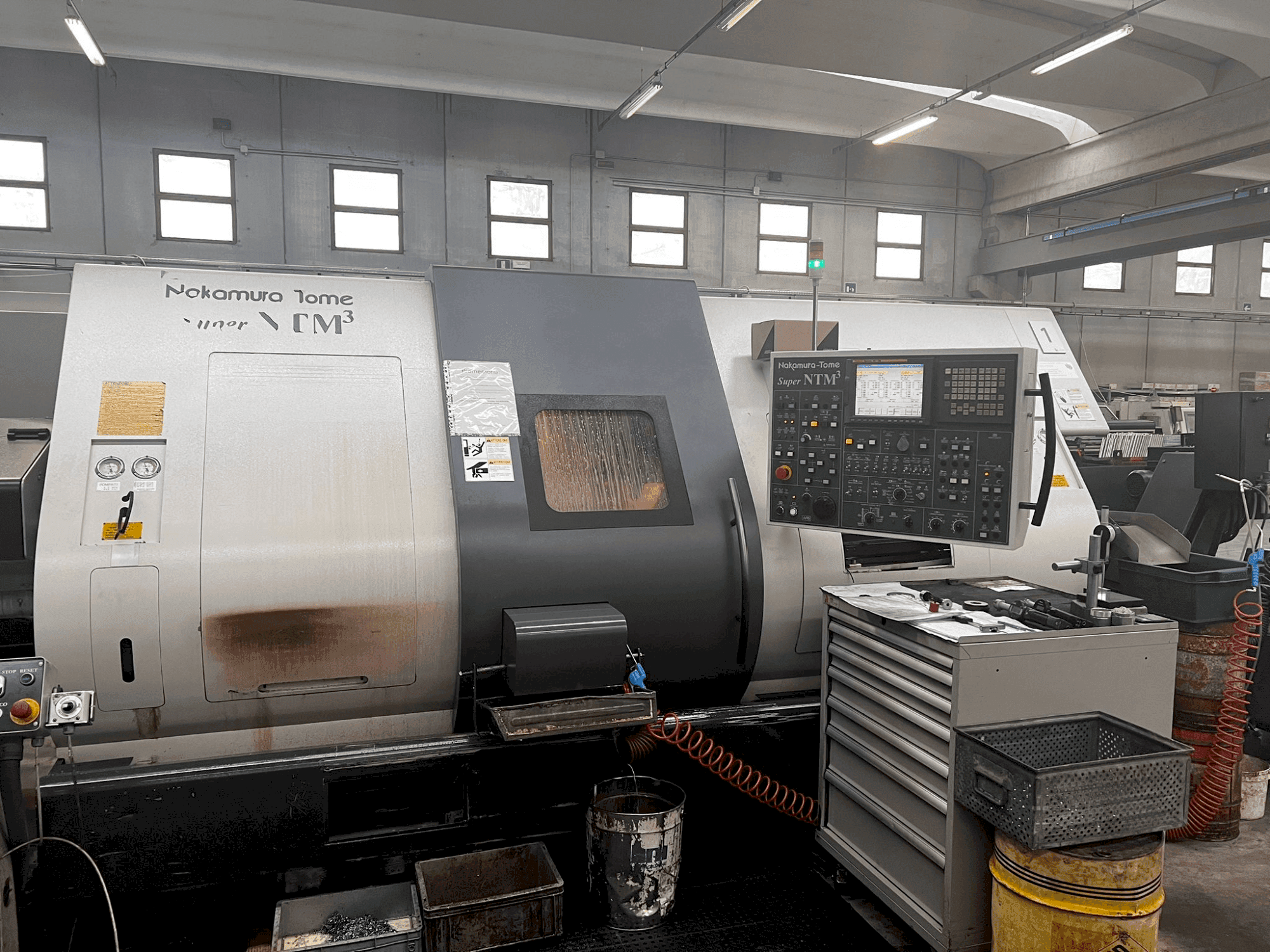 Makine  NAKAMURA NTM3 - Önden görünüm