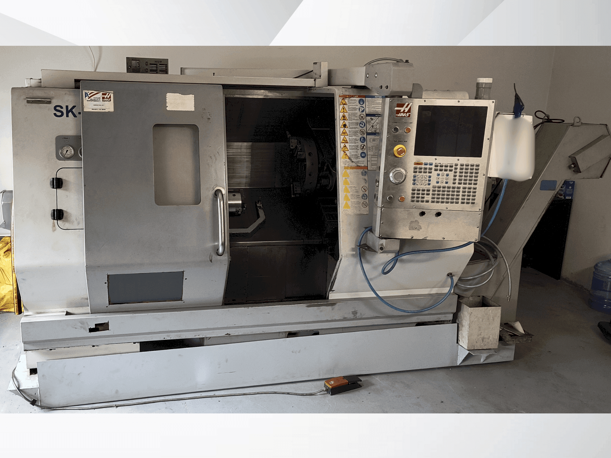 Makine  HAAS SL-20 THE - Önden görünüm