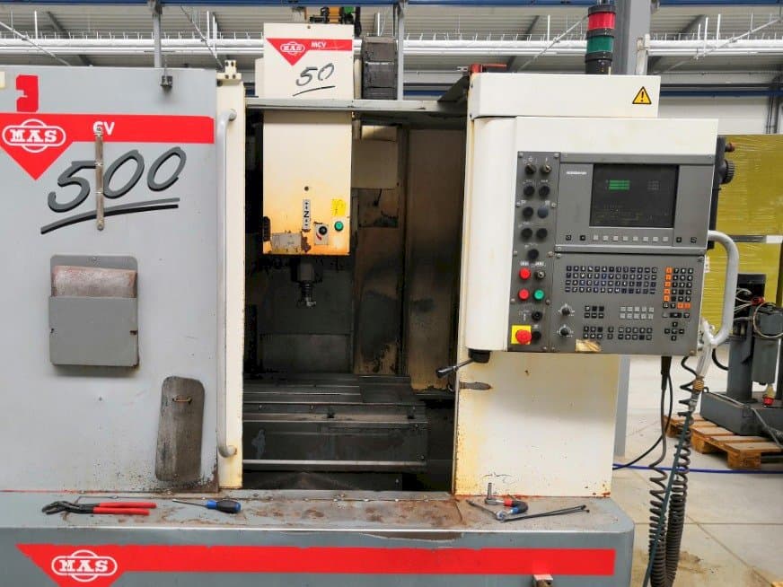 Makine  KOVOSVIT MAS MCV 500 CNC - Önden görünüm