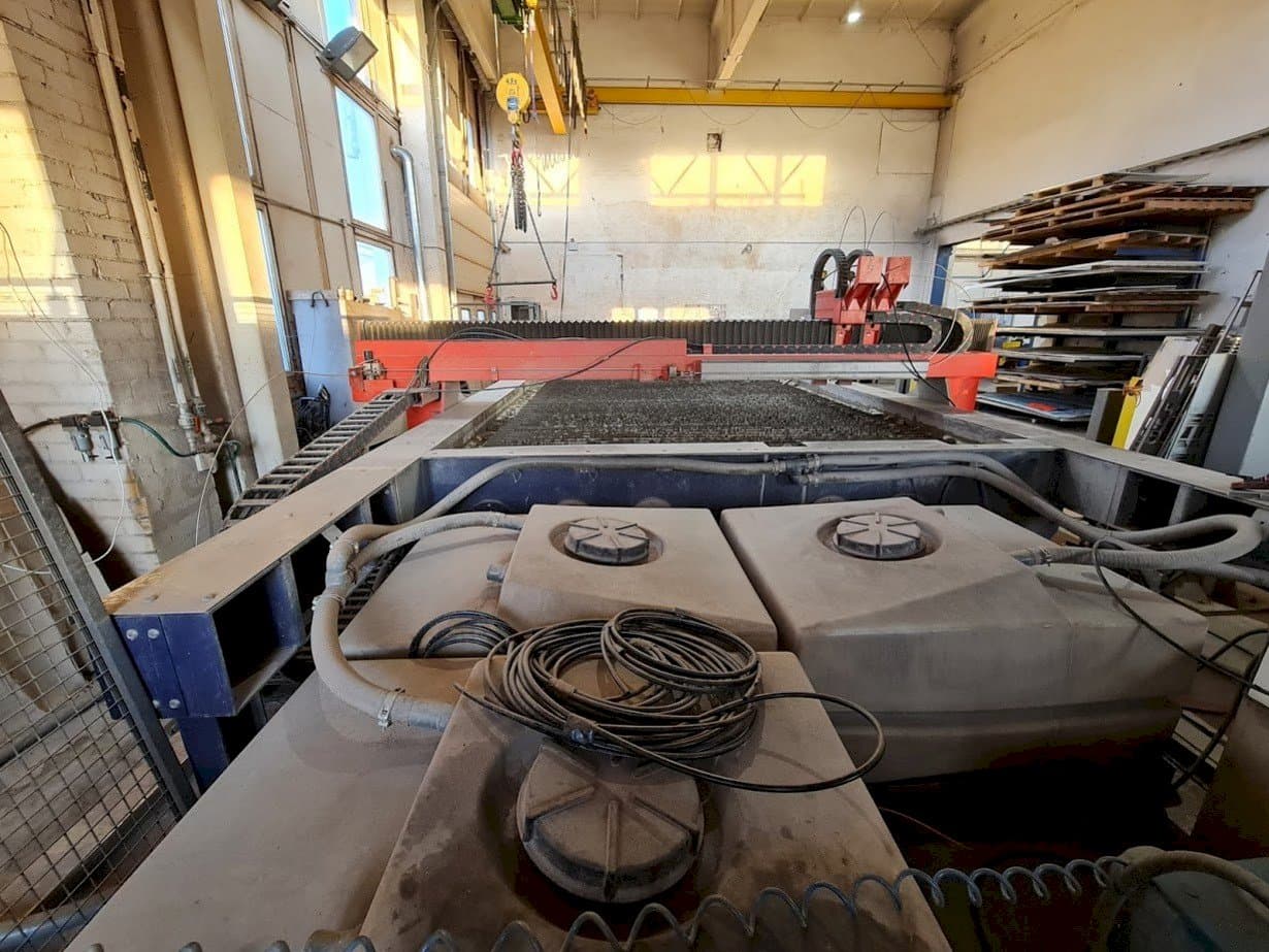 Makine  Bystronic ByJet Classic L 6030 - Önden görünüm