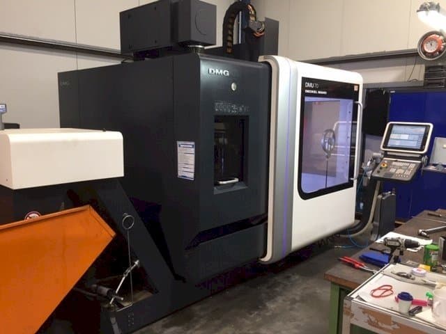 Makine  DECKEL MAHO DMU 70 - Önden görünüm