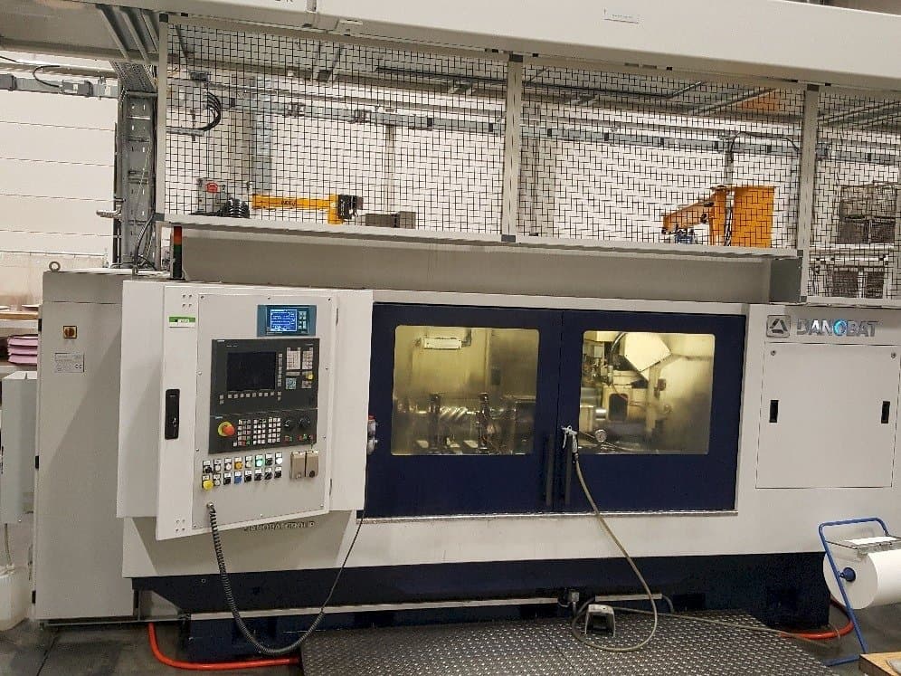 Makine  DANOBAT WT-62-3B - Önden görünüm