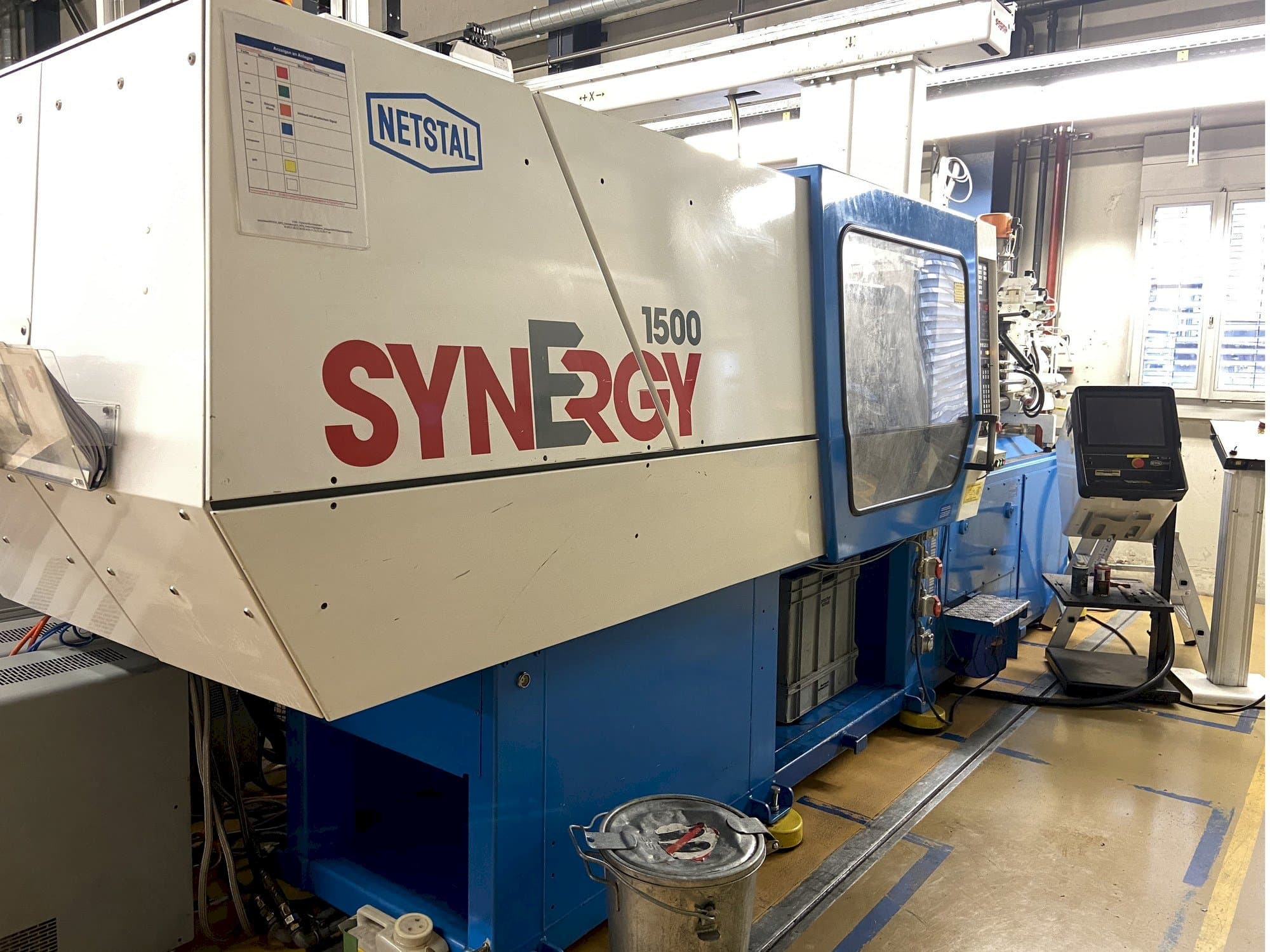 Makine  Netstal SYNERGY 1500 K 460 - Önden görünüm