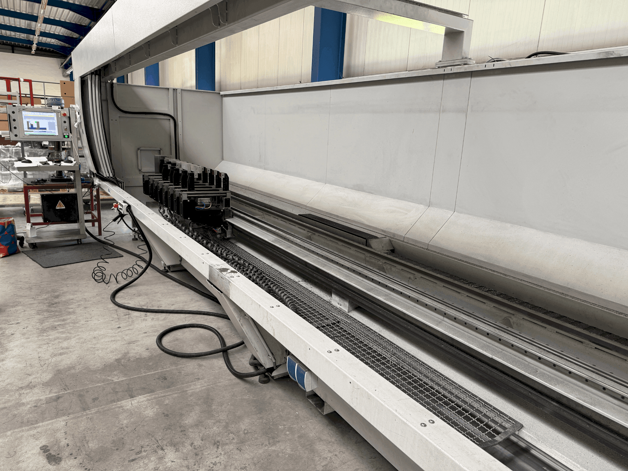 Makine  FomIndustrie DALI 70 - Önden görünüm