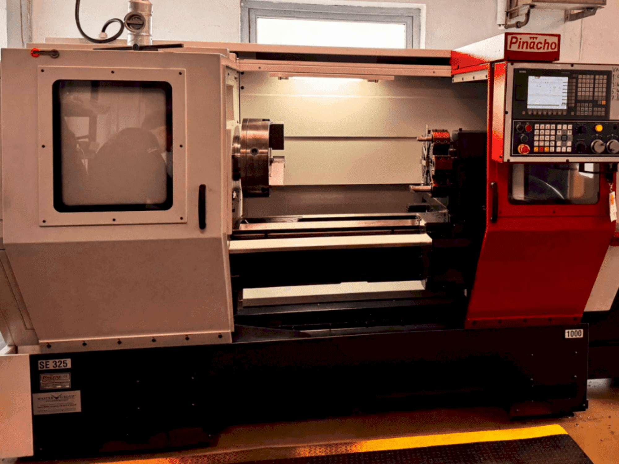 Makine  Pinacho SE325 - Önden görünüm