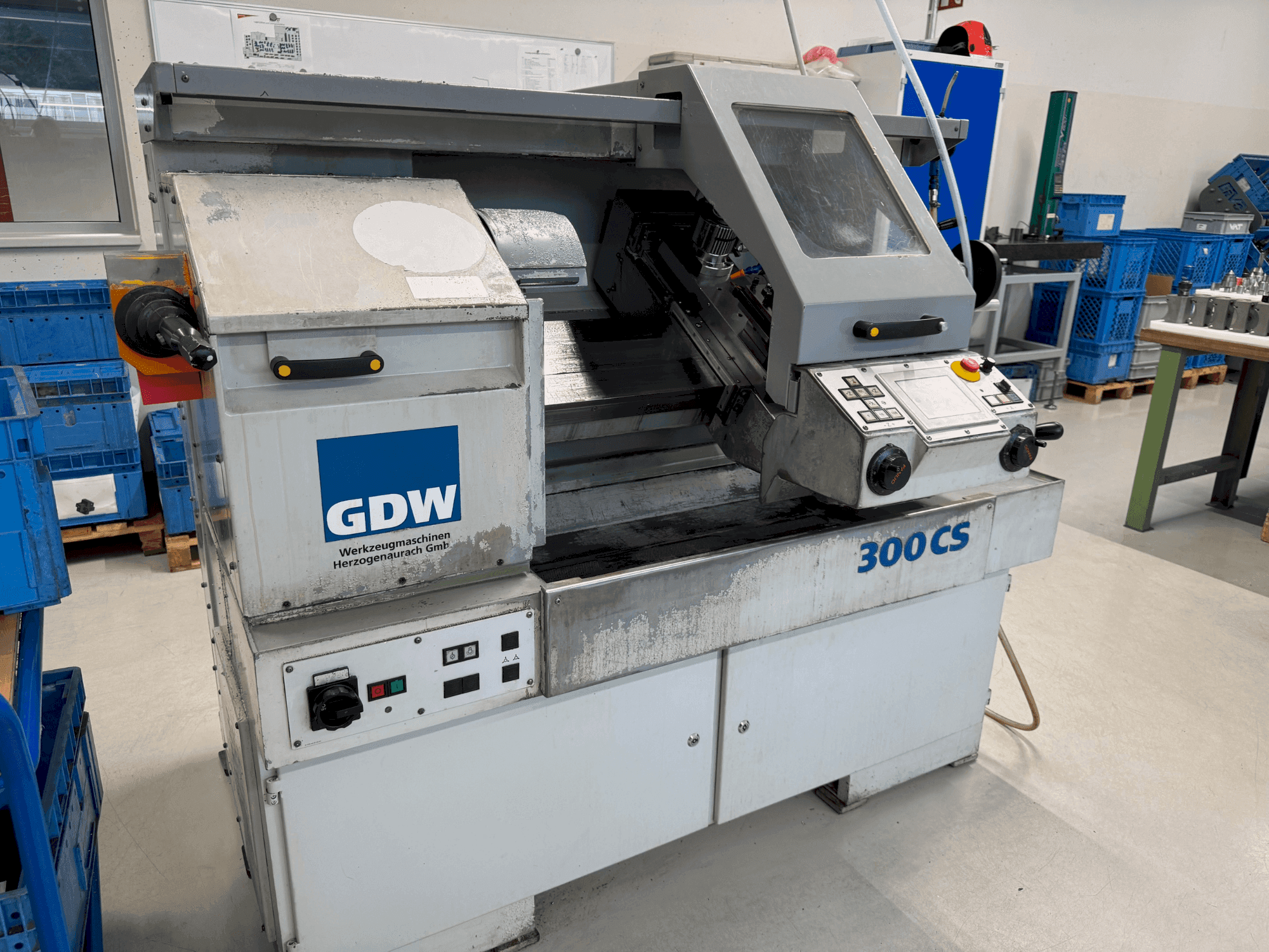 Makine  GDW 300 CS - Önden görünüm
