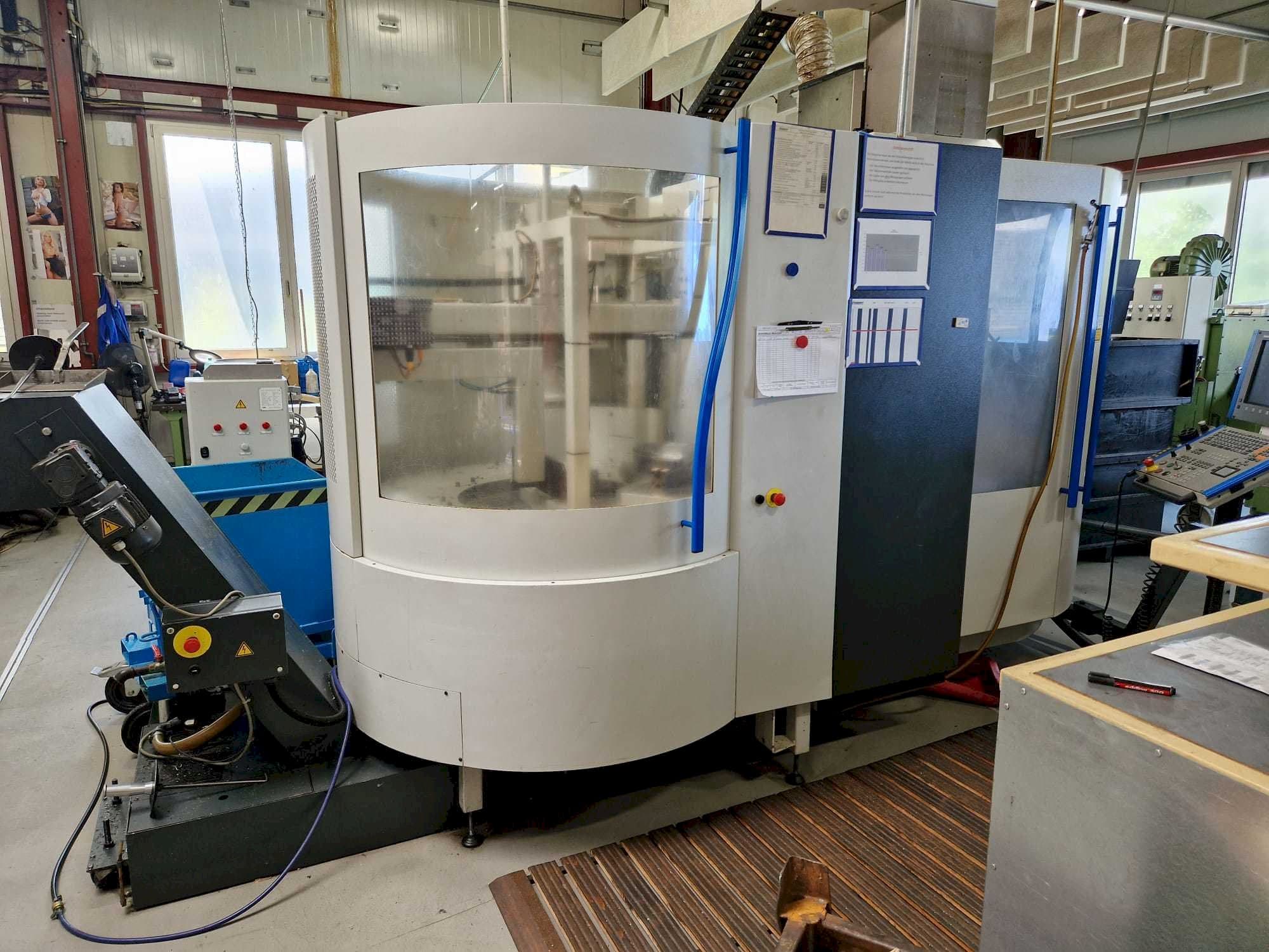 Makine  MIKRON UCP600 Vario - Önden görünüm