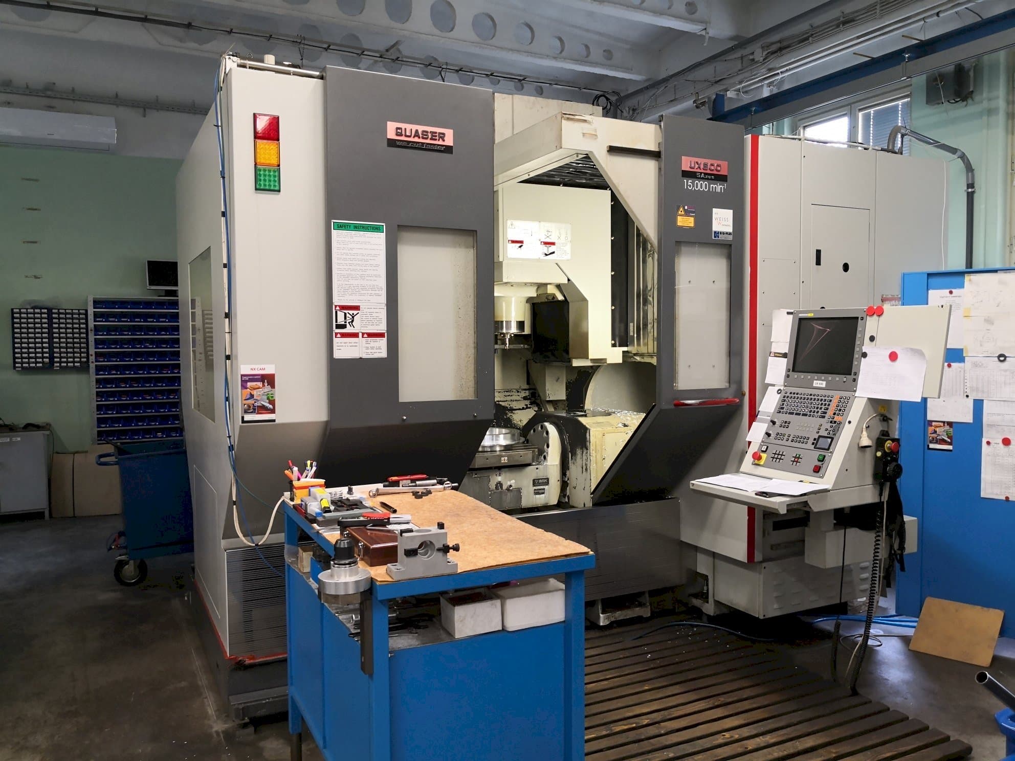 Makine  Quaser UX-600 - Önden görünüm