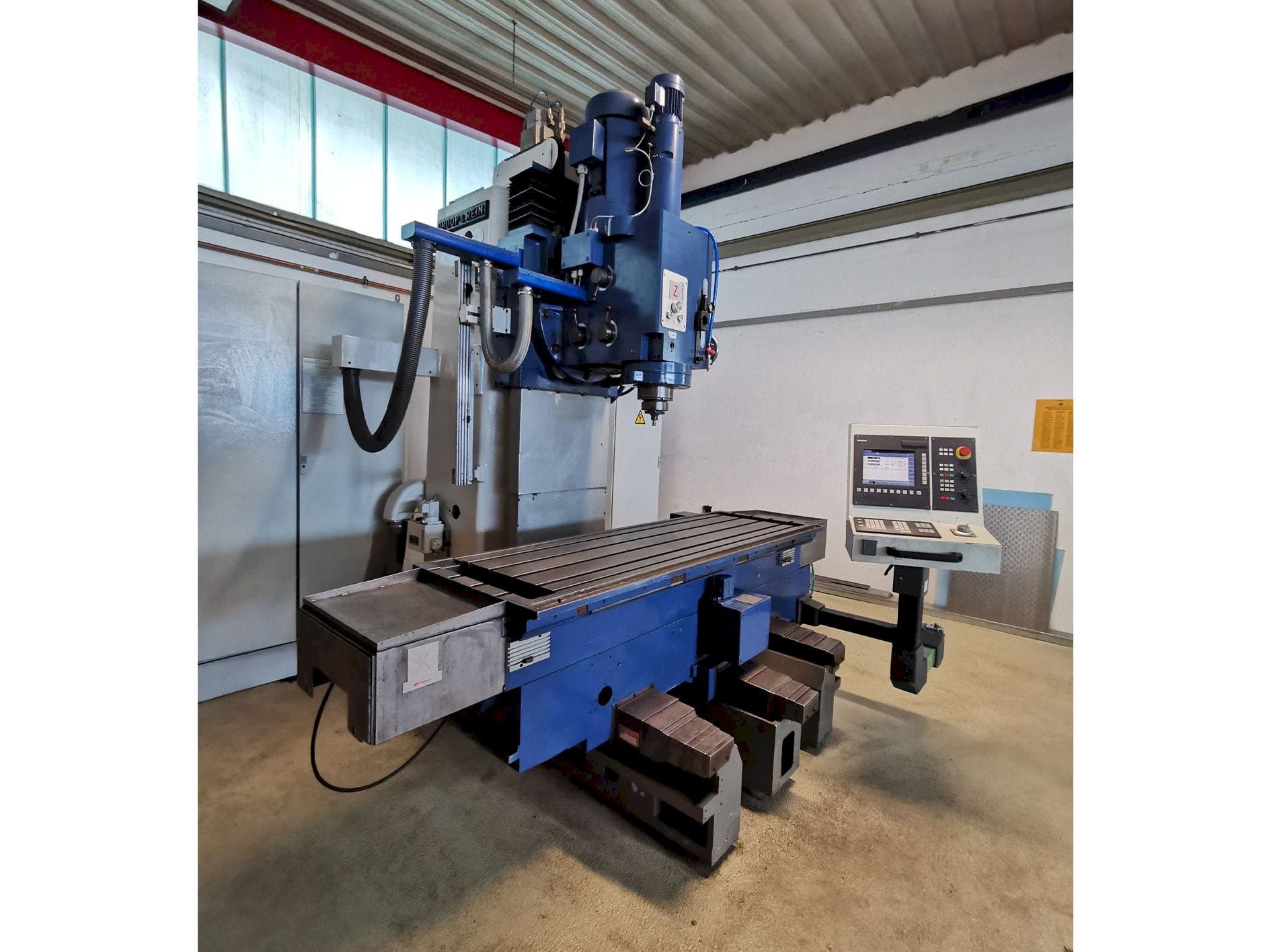 Makine  Droop & Rein FS 100 ke - Önden görünüm