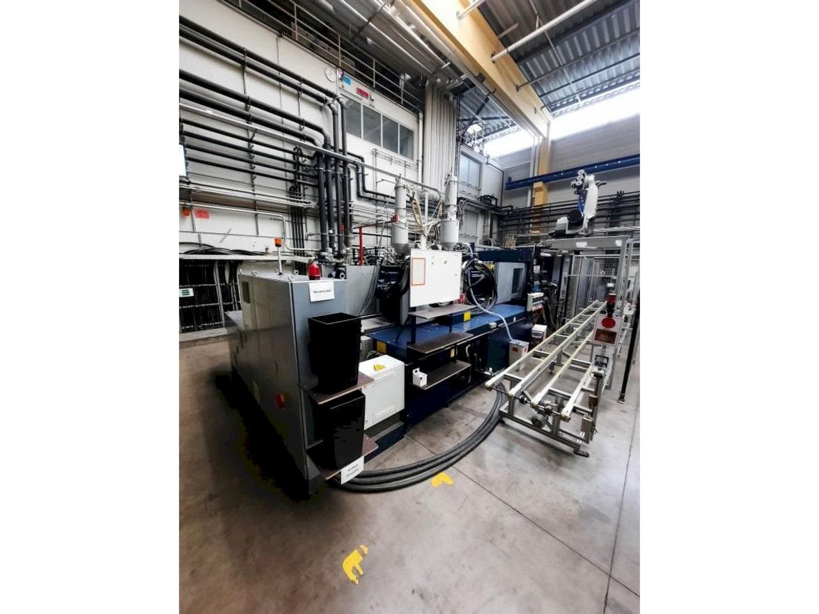 Makine  Battenfeld HM13000/9200/7700 - Önden görünüm