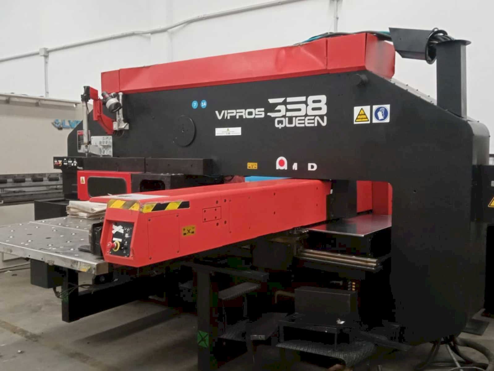 Makine  AMADA Vipros 358 Queen - Önden görünüm
