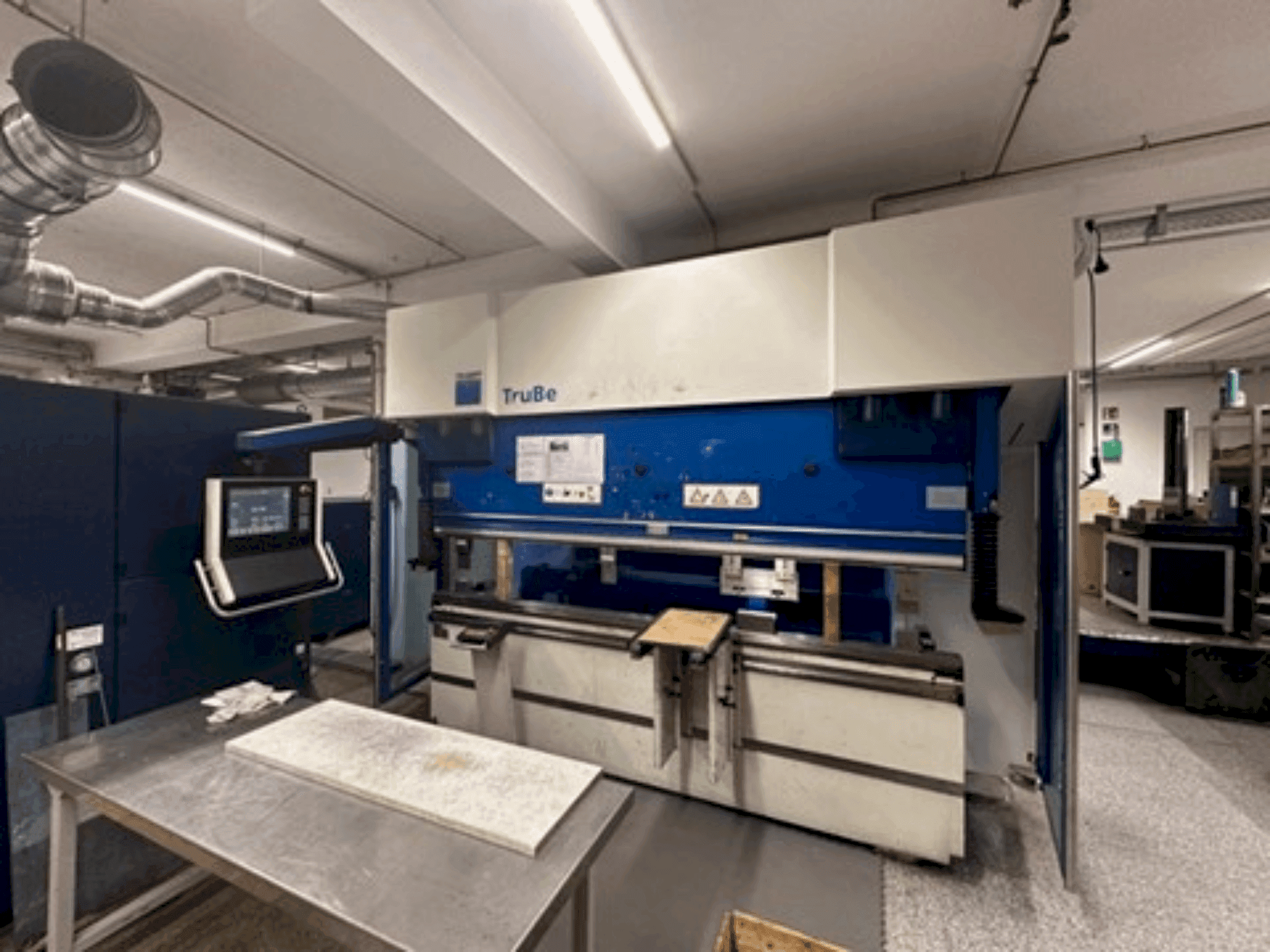 Makine  TRUMPF TruBend 5170 - Önden görünüm