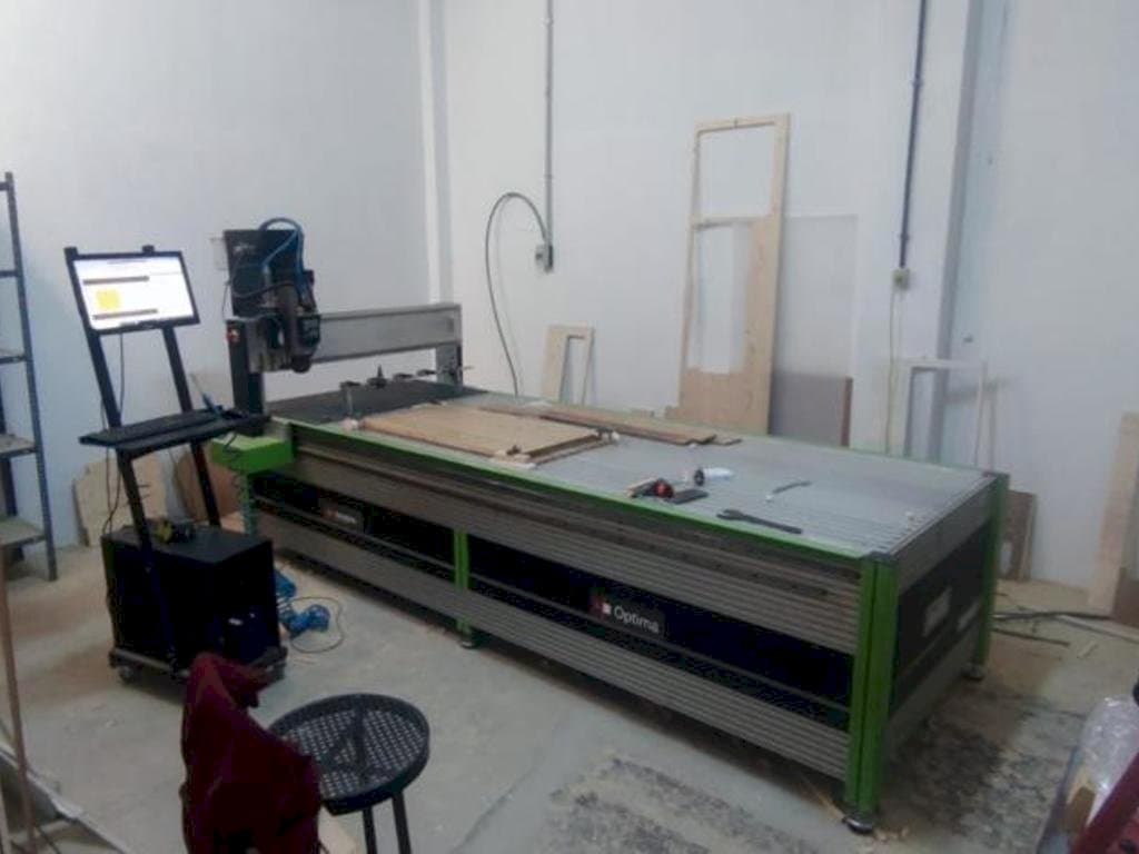 Makine  OPTIMA 2510 - Önden görünüm