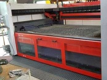 Makine  Bystronic Bystar II 3015 - Önden görünüm