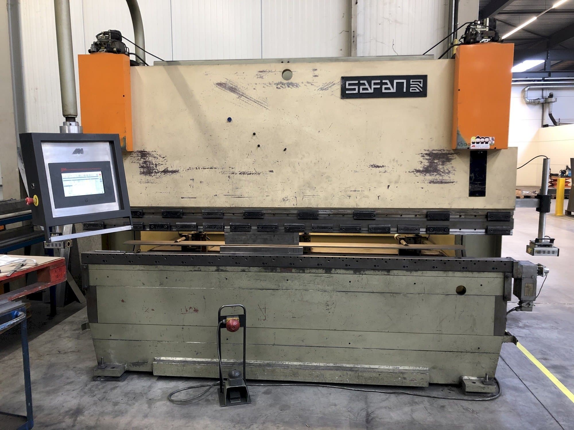 Makine  Safan CNCL 110T - Önden görünüm