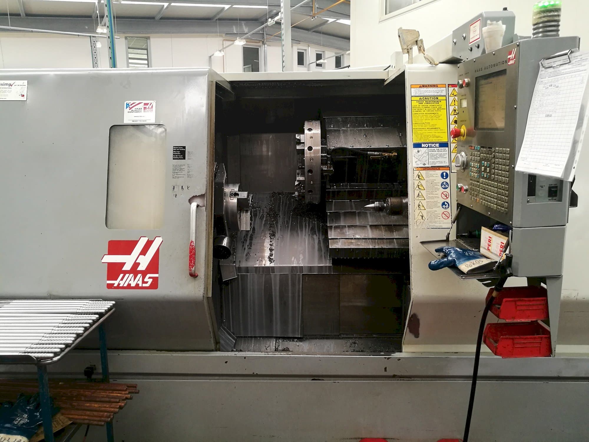 Makine  HAAS SL-30THE - Önden görünüm