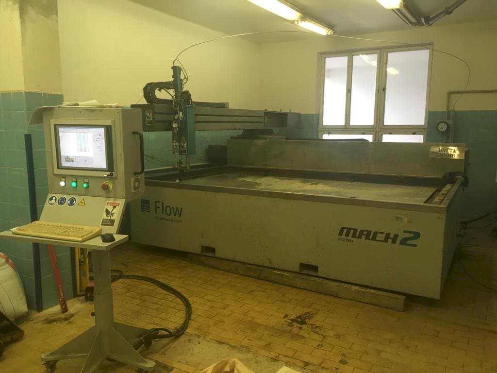 Makine  Flow Mach 2-3120b - Önden görünüm