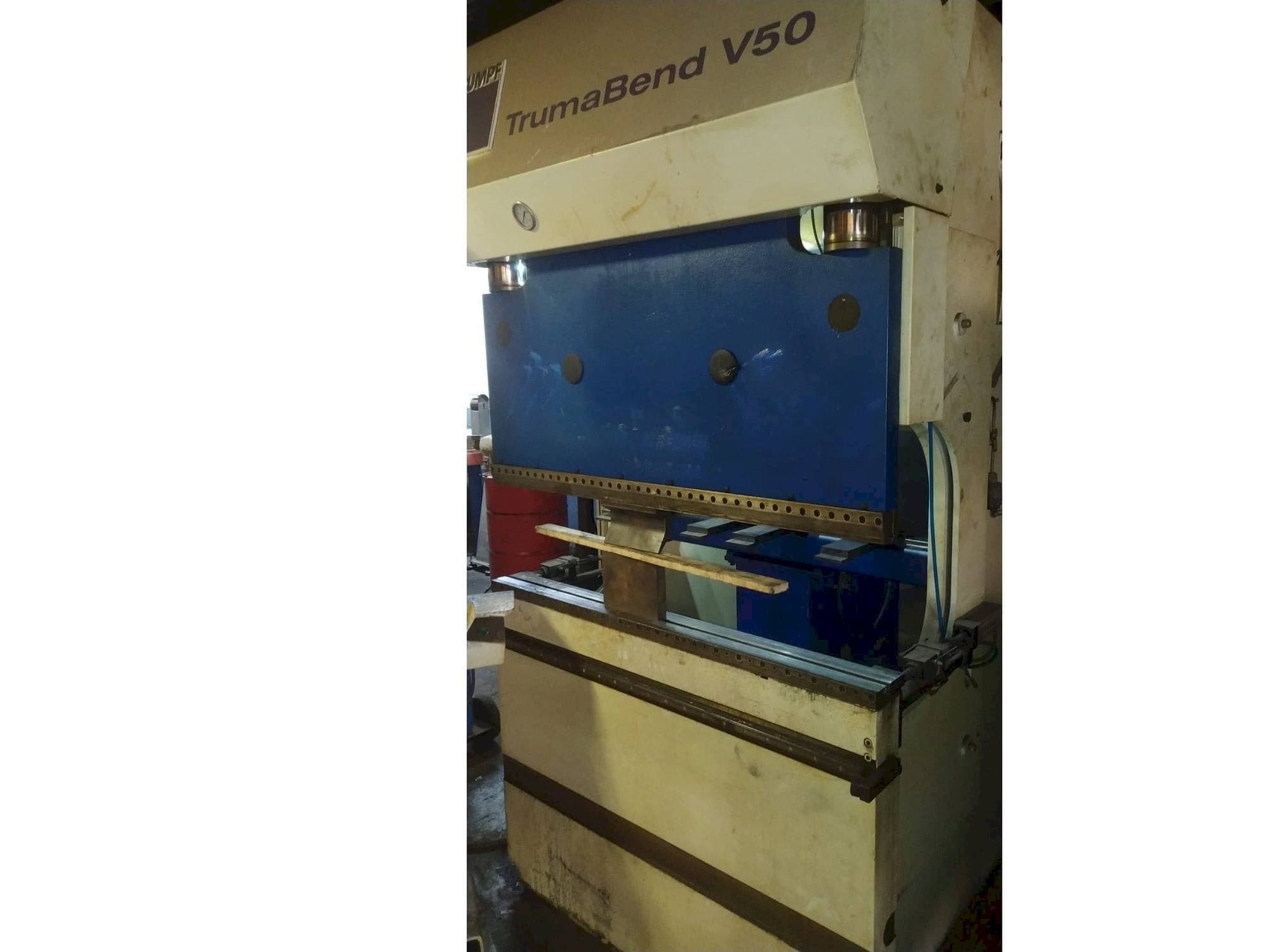Makine  Trumpf TrumaBend V50 - Önden görünüm