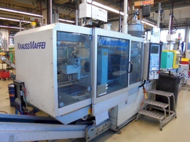 Makine  Krauss Maffei KM 65-390-C2 - Sol taraftaki görüntü